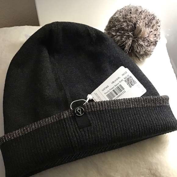 Ivivva reversible beanie NWT - Picture 4 of 7